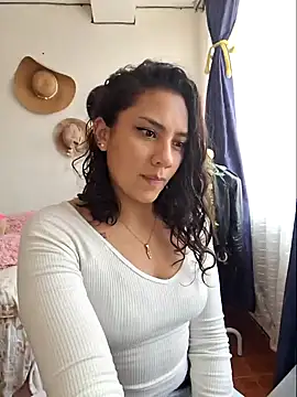 Thaliacooper  online show from 01.13.25