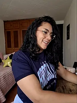 Thaliacooper  online show from 09.12.25