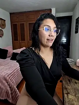 Thaliacooper  online show from 09.28.25