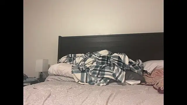 Snapshot of QueenLolaX chatting on 10.17.25 QueenLolaX online show from 10.17.25