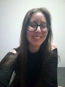 Snapshot of Sarah459 chatting on 09.28.25 Sarah459 online show from 09.28.25