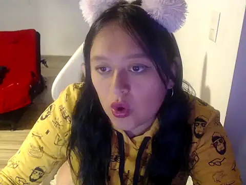 Snapshot of Dahiana_Rous chatting on 02.04.26 Dahiana Rous online show from 02.04.26