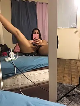 Snapshot of bellinii07 chatting on 02.27.25 bellinii07 online show from 02.27.25