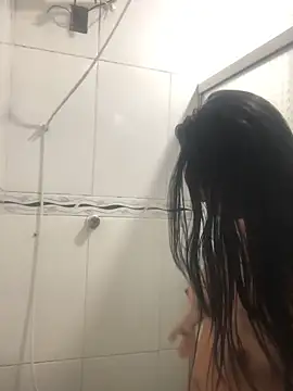 Snapshot of bellinii07 chatting on 09.29.25 bellinii07 online show from 09.29.25