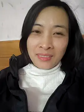 Snapshot of Sweets24 chatting on 01.12.25 Sweets24 online show from 01.12.25