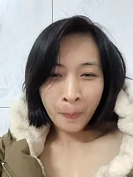 Snapshot of Sweets24 chatting on 01.12.25 Sweets24 online show from 01.12.25