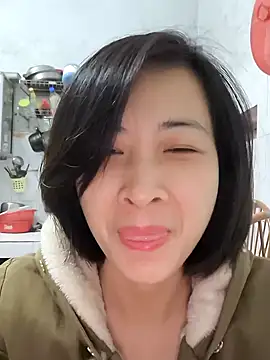 Snapshot of Sweets24 chatting on 01.12.25 Sweets24 online show from 01.12.25