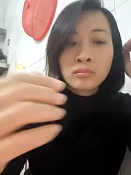Snapshot of Sweets24 chatting on 01.13.25 Sweets24 online show from 01.13.25