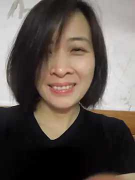 Snapshot of Sweets24 chatting on 03.12.25 Sweets24 online show from 03.12.25