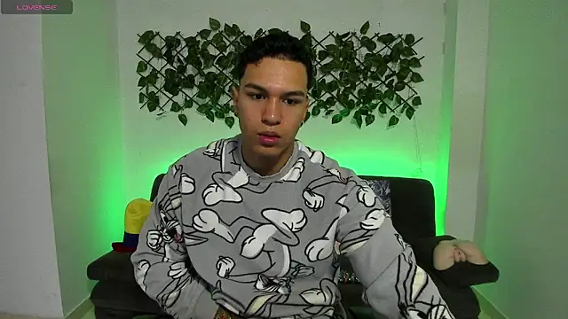 Snapshot of Taylor_John chatting on 12.29.24 Taylor John online show from 12.29.24