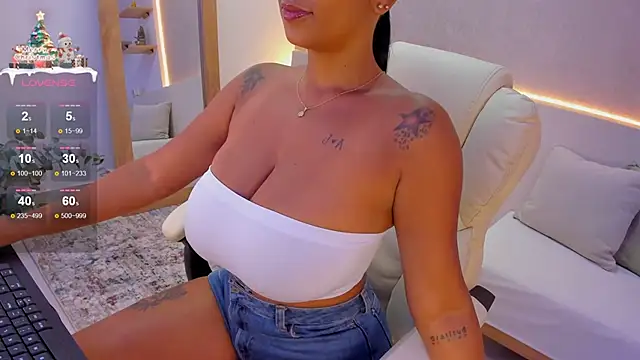 anahi ryan  online show from 12.22.24