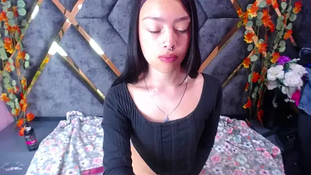 Snapshot of Sofia_Mirandaa18 chatting on 01.31.25 Sofia Mirandaa18 online show from 01.31.25