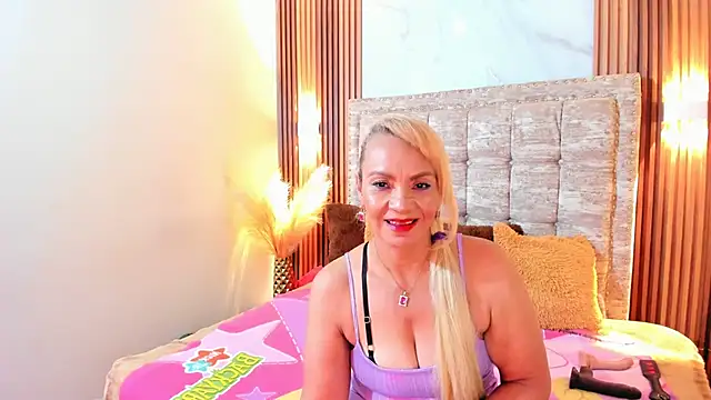 Snapshot of AnastasiaTaylor_ chatting on 03.21.25 AnastasiaTaylor online show from 03.21.25