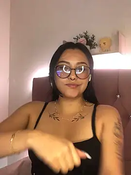 angellique 22 online show from 12.22.24