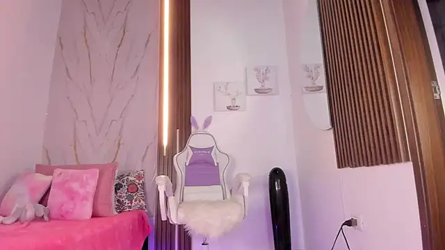 mia six66 online show from 09.25.25