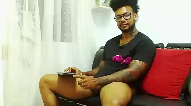 LewisStrong online show from 01.08.25