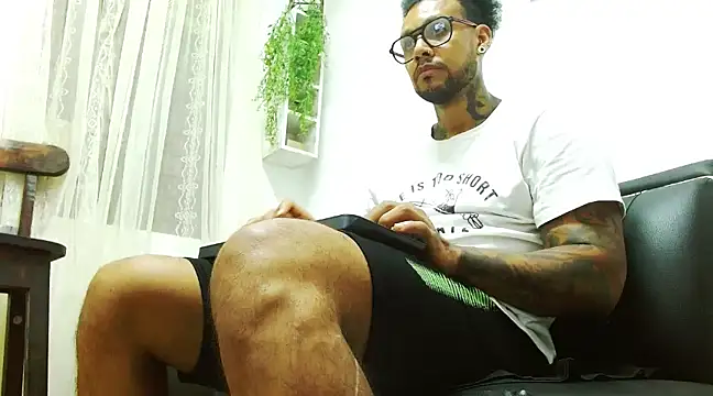 LewisStrong online show from 02.05.25