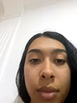 SweetLatiin  online show from 11.15.25