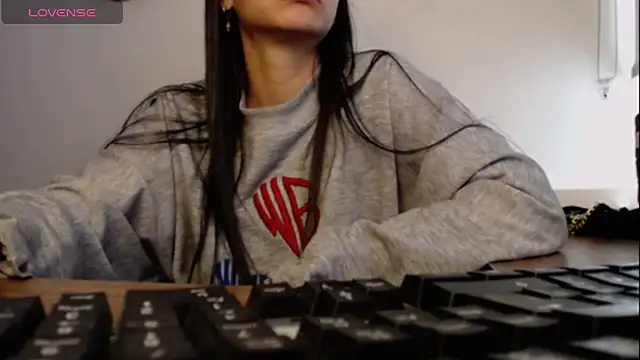 Snapshot of alma_violeta chatting on 09.28.25 alma violeta online show from 09.28.25