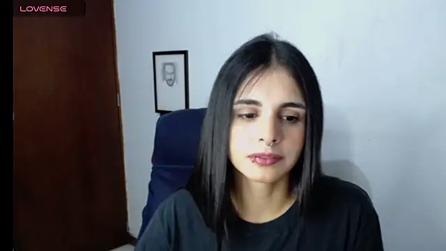 Snapshot of alma_violeta chatting on 10.22.25 alma violeta online show from 10.22.25