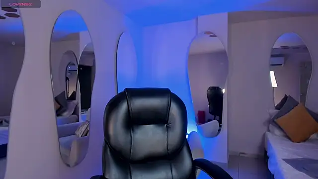 ValeriaRiveraX online show from 09.12.25