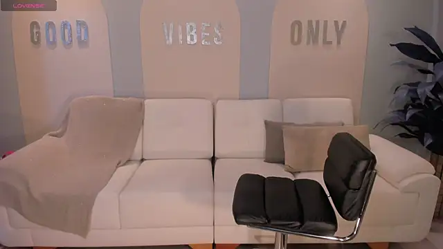 MariaHerrera  online show from 12.24.24