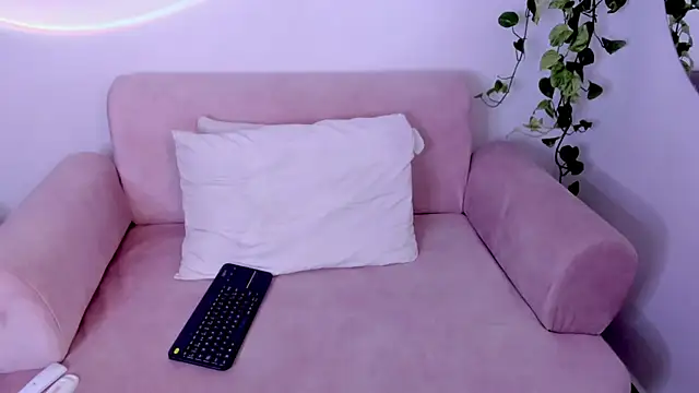 Catbaby888  online show from 12.16.25