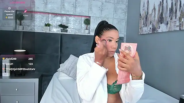 Salome Diaz  online show from 01.07.25