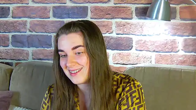 Sofia Hugs online show from 05.16.26