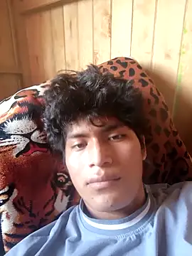 Snapshot of Xvid23AZ1 chatting on 10.21.25 Xvid23AZ1 online show from 10.21.25