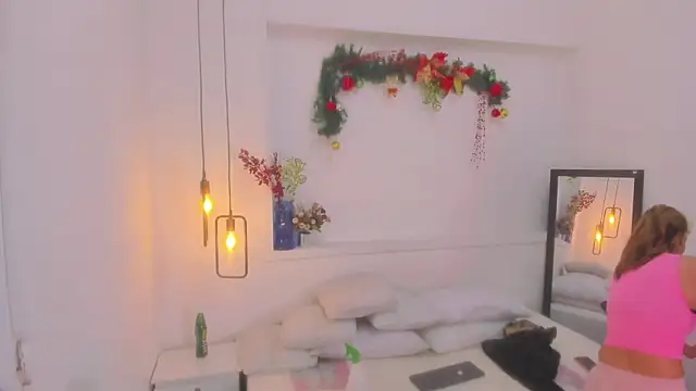 penelope handaos online show from 12.28.24