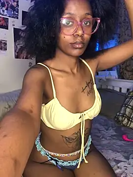 naughtybitches5 online show from 02.26.25