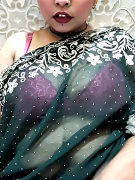 Snapshot of Indian-Nazia chatting on 06.02.26 Indian-Nazia online show from 06.02.26