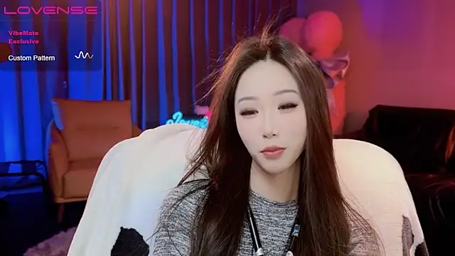 Snapshot of JoooJo_ chatting on 02.25.25 JoooJo online show from 02.25.25