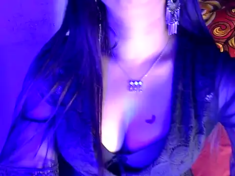 akshara thakur9 online show from 12.30.24