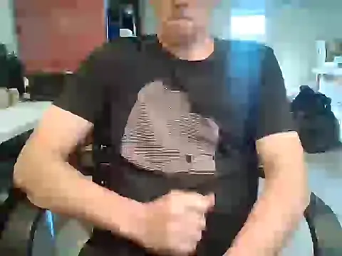 Snapshot of Raimundo1971 chatting on 12.18.25 Raimundo1971 online show from 12.18.25