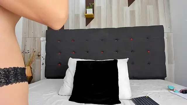 Anastasiapriest online show from 10.29.25