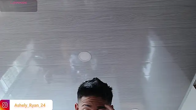 ashely ryan24 online show from 12.19.24