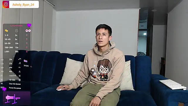 ashely ryan24 online show from 03.17.25