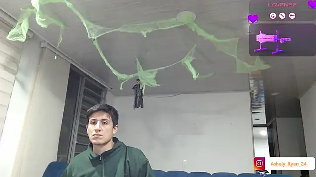 ashely ryan24 online show from 10.09.25