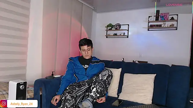 ashely ryan24 online show from 04.08.26