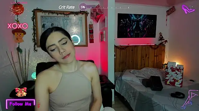 Snapshot of LauGrayJ chatting on 12.17.24 LauGrayJ online show from 12.17.24