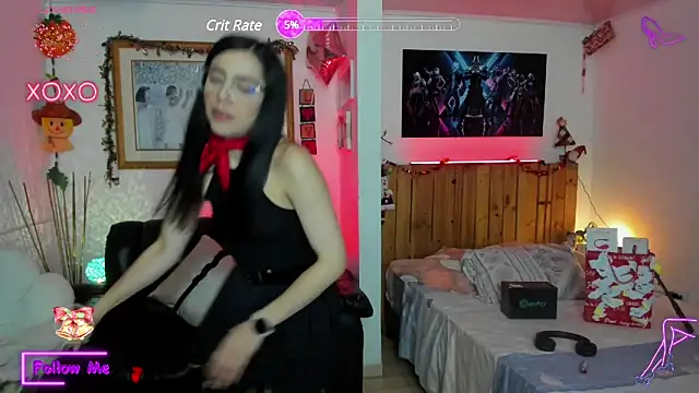 Snapshot of LauGrayJ chatting on 12.25.24 LauGrayJ online show from 12.25.24