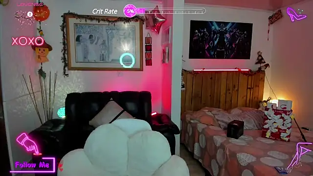 Snapshot of LauGrayJ chatting on 01.07.25 LauGrayJ online show from 01.07.25