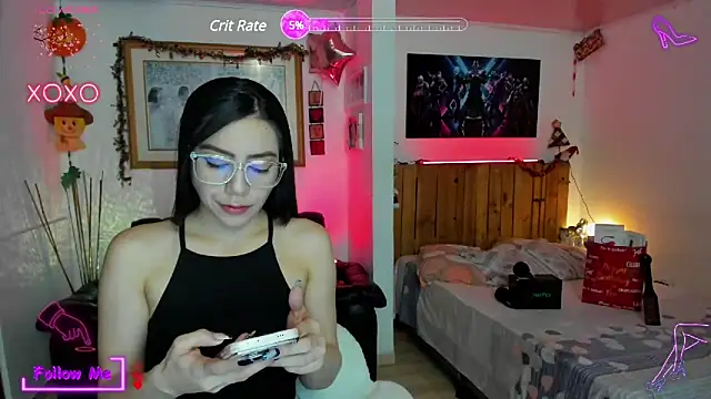 Snapshot of LauGrayJ chatting on 01.17.25 LauGrayJ online show from 01.17.25