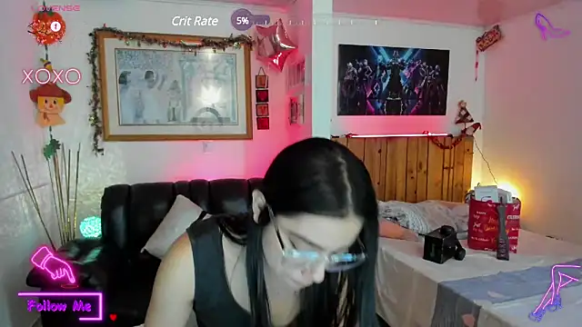 Snapshot of LauGrayJ chatting on 01.18.25 LauGrayJ online show from 01.18.25