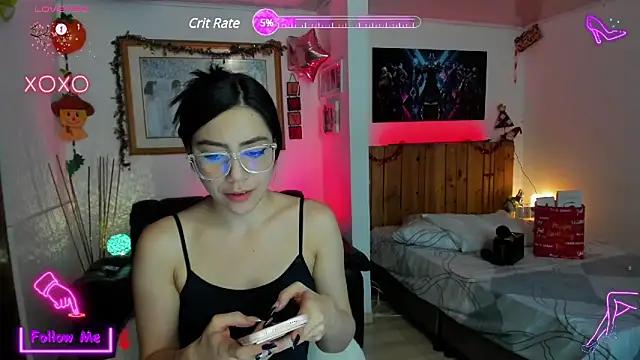 Snapshot of LauGrayJ chatting on 01.25.25 LauGrayJ online show from 01.25.25