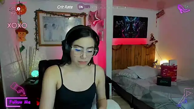 Snapshot of LauGrayJ chatting on 01.25.25 LauGrayJ online show from 01.25.25