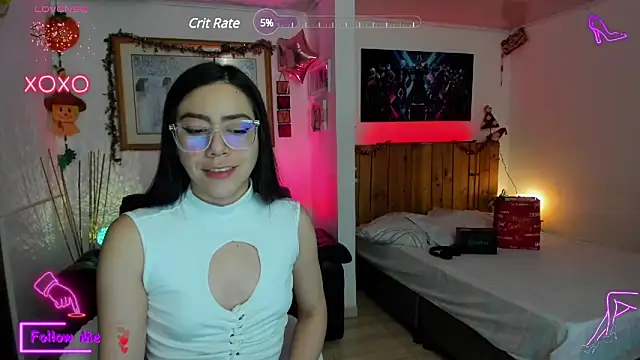 Snapshot of LauGrayJ chatting on 01.28.25 LauGrayJ online show from 01.28.25