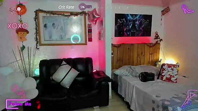 Snapshot of LauGrayJ chatting on 02.02.25 LauGrayJ online show from 02.02.25